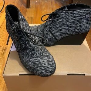 Toms Wedges